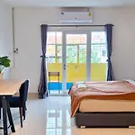 Pinklao Traveler\'S House